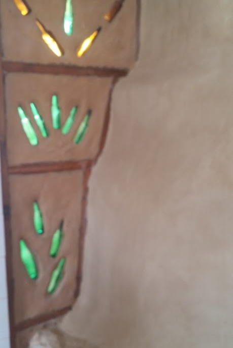 קירות בקבוקים